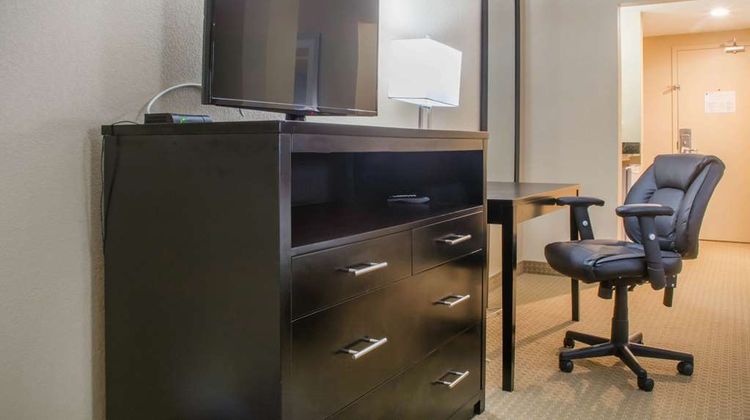 Quality Inn Bracebridge Room