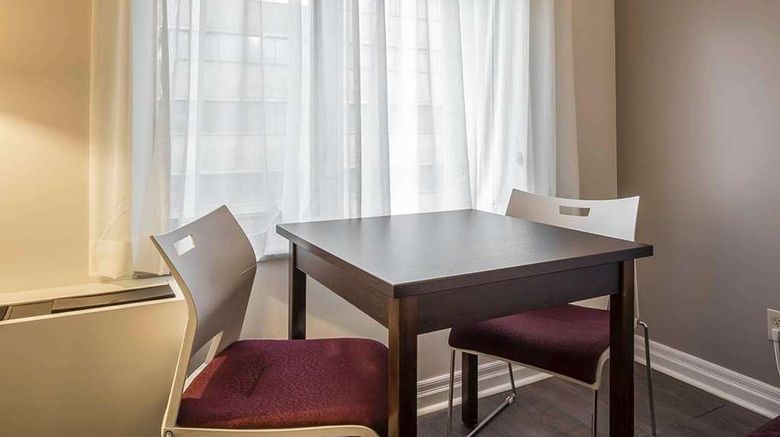 <b>The St James Hotel, an Ascend Collection Room</b>. Images powered by <a href="https://iceportal.shijigroup.com/" title="IcePortal" target="_blank">IcePortal</a>.