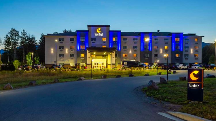 Comfort Inn & Suites Terrace Exterior