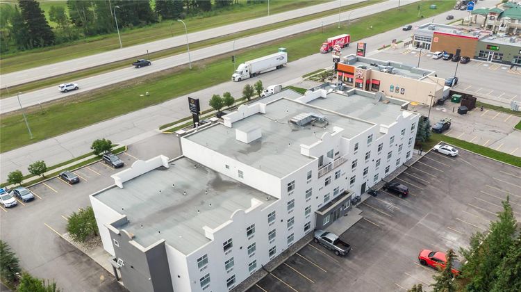 Velora Hinton an Ascend Collection Hotel Exterior