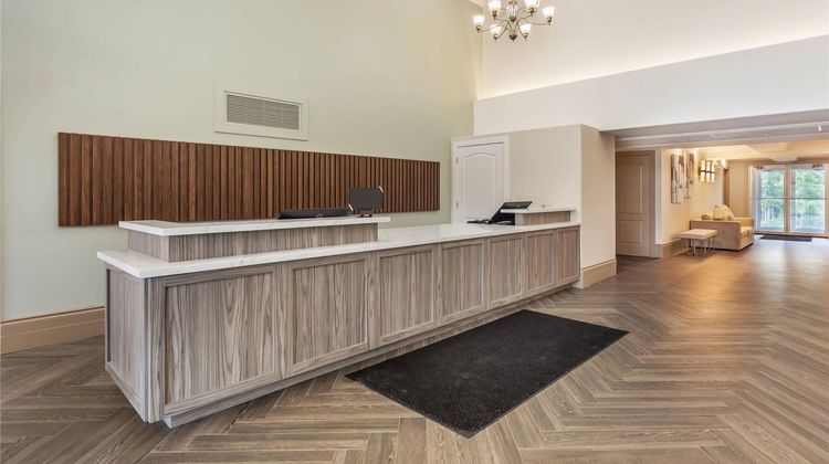 Velora Hinton an Ascend Collection Hotel Lobby