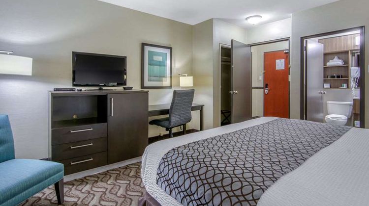 Clarion Hotel Sudbury Suite