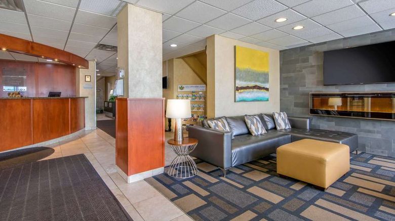 <b>Clarion Hotel Sudbury Lobby</b>. Images powered by <a href="https://iceportal.shijigroup.com/" title="IcePortal" target="_blank">IcePortal</a>.