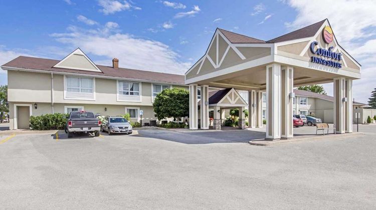Comfort Inn & Suite Collingwood Exterior