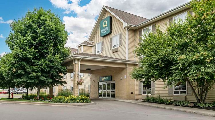 Quality Inn Airport, Dieppe Exterior