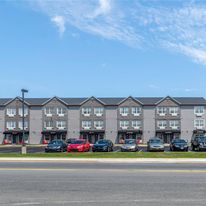 Amsterdam Inn & Suites