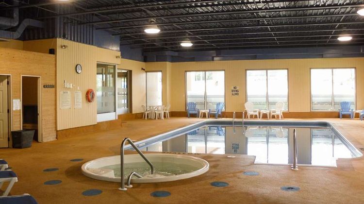 Quality Inn, Owen Sound Pool