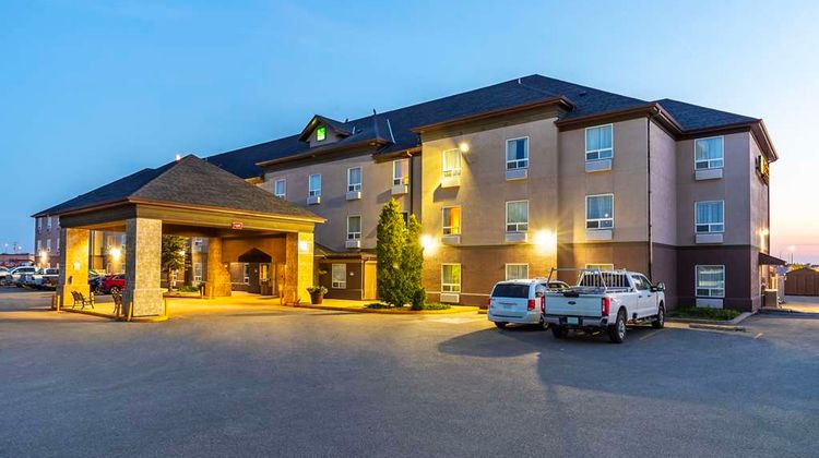 Quality Inn & Suites Yorkton Exterior