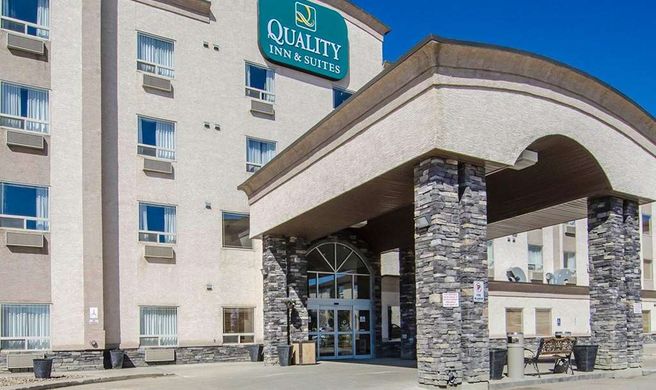 Quality Inn & Suites, Grand Prairie Exterior