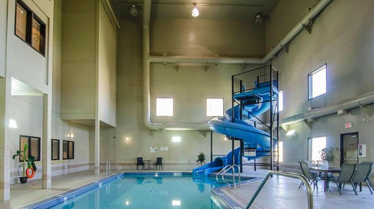 Quality Inn & Suites, Grand Prairie Pool