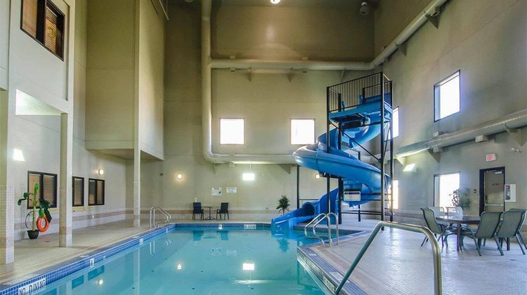 Quality Inn & Suites, Grand Prairie Pool