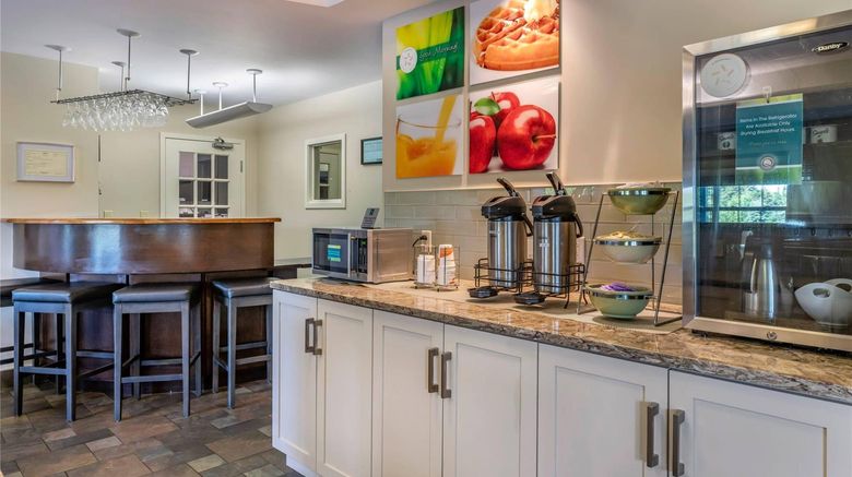 <b>Quality Inn and Suites Quispamsis Restaurant</b>. Images powered by <a href="https://iceportal.shijigroup.com/" title="IcePortal" target="_blank">IcePortal</a>.