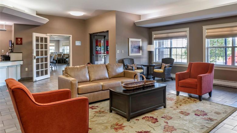 <b>Quality Inn and Suites Quispamsis Lobby</b>. Images powered by <a href="https://iceportal.shijigroup.com/" title="IcePortal" target="_blank">IcePortal</a>.