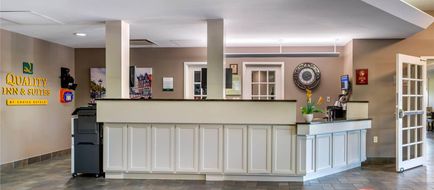 Quality Inn and Suites Quispamsis Lobby
