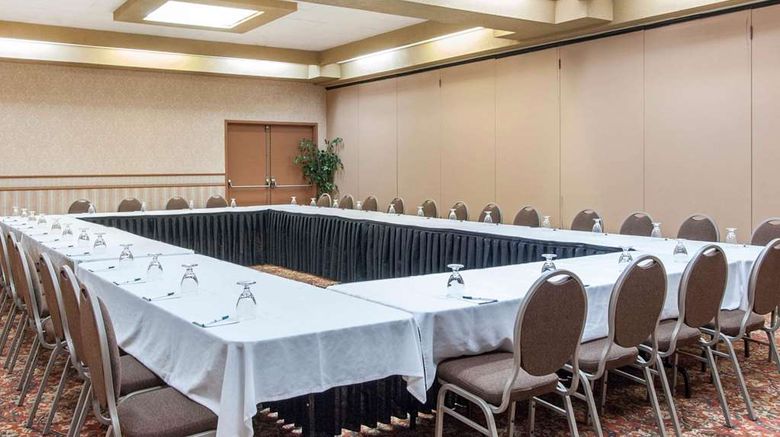 <b>Quality Hotel & Suites Gander Meeting</b>. Images powered by <a href="https://iceportal.shijigroup.com/" title="IcePortal" target="_blank">IcePortal</a>.