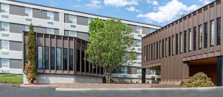 Quality Hotel & Suites Gander Exterior
