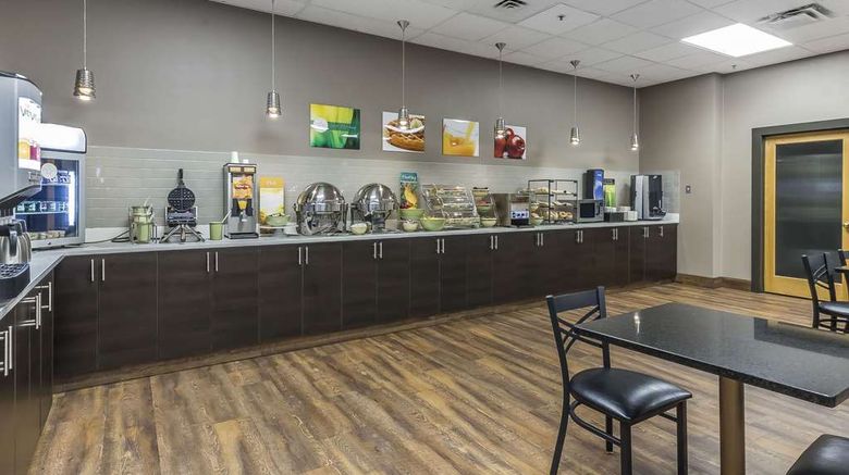 <b>Quality Inn & Suites Saskatoon Restaurant</b>. Images powered by <a href="https://iceportal.shijigroup.com/" title="IcePortal" target="_blank">IcePortal</a>.