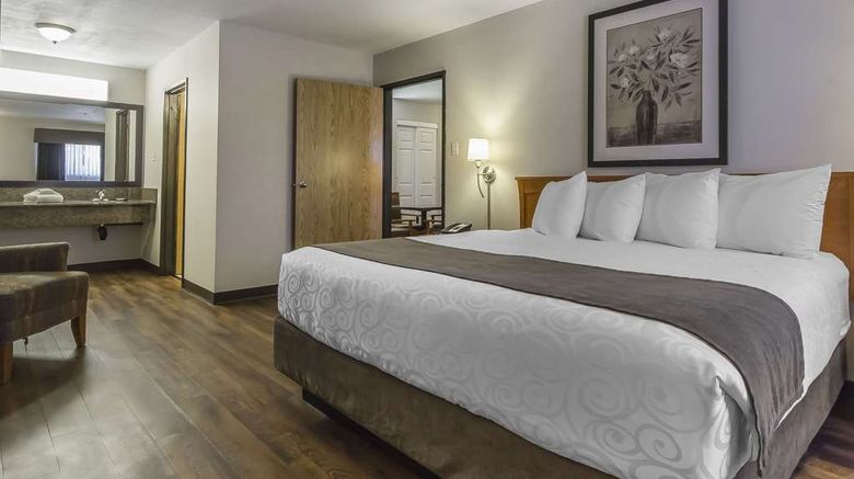 <b>Quality Inn & Suites Saskatoon Room</b>. Images powered by <a href="https://iceportal.shijigroup.com/" title="IcePortal" target="_blank">IcePortal</a>.