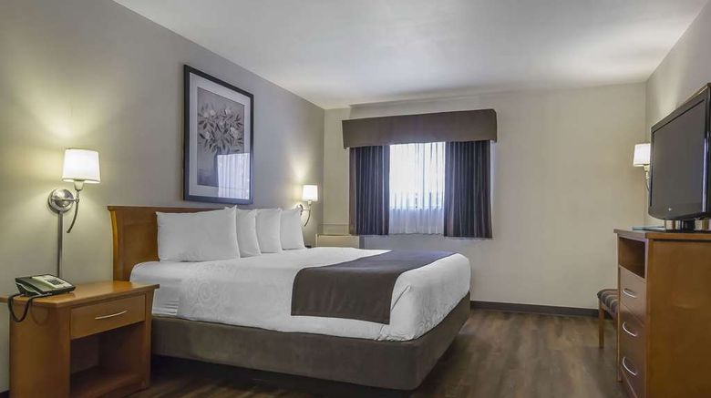 <b>Quality Inn & Suites Saskatoon Room</b>. Images powered by <a href="https://iceportal.shijigroup.com/" title="IcePortal" target="_blank">IcePortal</a>.