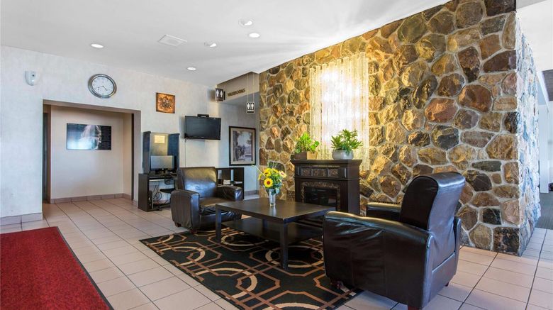 <b>Econo Lodge Sudbury Lobby</b>. Images powered by <a href="https://iceportal.shijigroup.com/" title="IcePortal" target="_blank">IcePortal</a>.