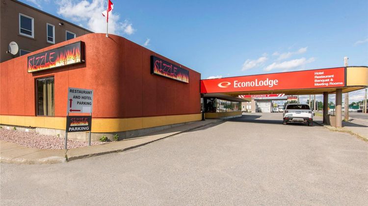 Econo Lodge Sudbury Exterior
