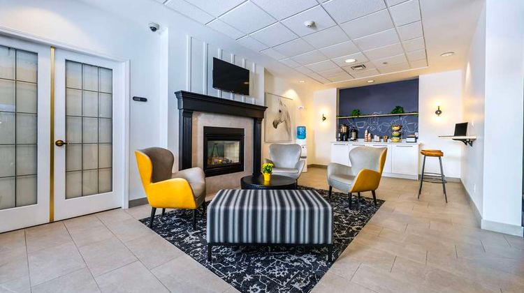 Clarion Hotel & Conference Centre Lobby