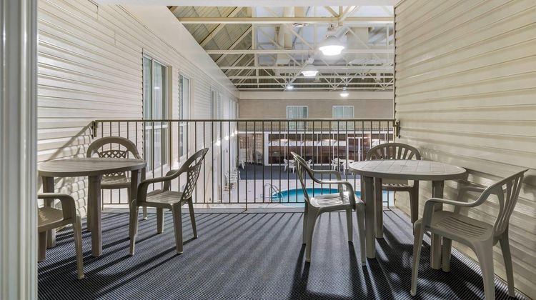 Clarion Hotel and Suites Brandon Suite