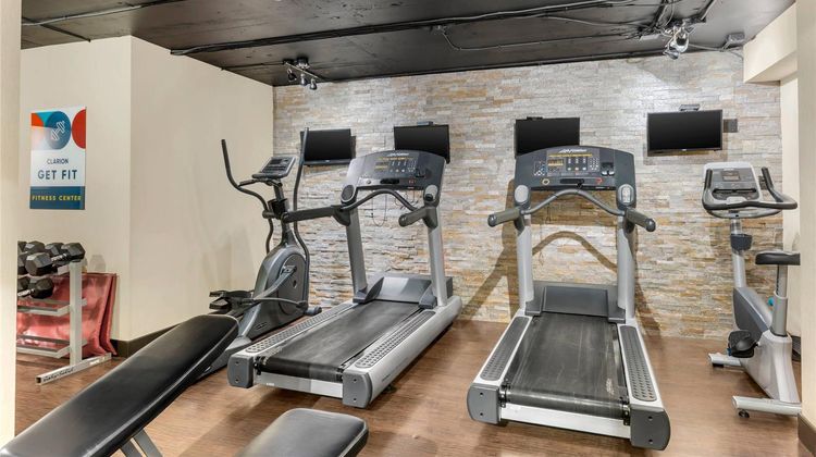 Clarion Hotel and Suites Brandon Health