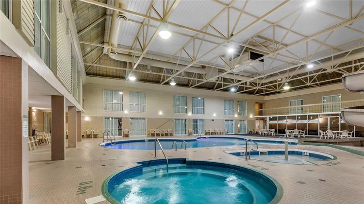 Clarion Hotel and Suites Brandon Pool