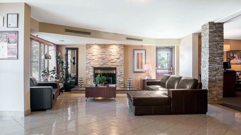 <b>Quality Inn & Conference Centre Lobby</b>. Images powered by <a href="https://iceportal.shijigroup.com/" title="IcePortal" target="_blank">IcePortal</a>.