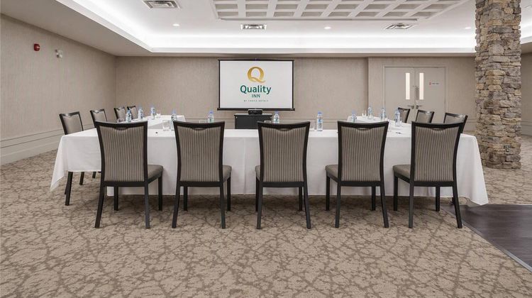 Quality Inn & Conference Centre Meeting