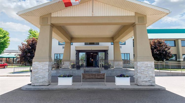 Quality Inn & Conference Centre Exterior