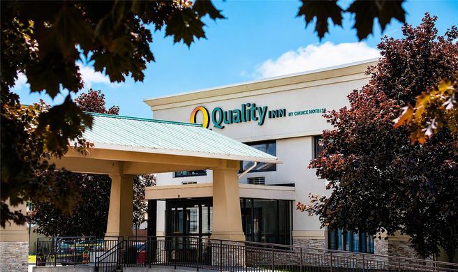 Quality Inn & Conference Centre Exterior