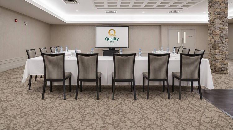 Quality Inn & Conference Centre Meeting