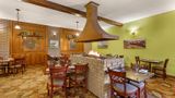 <b>Quality Inn & Conference Centre Restaurant</b>. Images powered by <a href="https://iceportal.shijigroup.com/" title="IcePortal" target="_blank">IcePortal</a>.