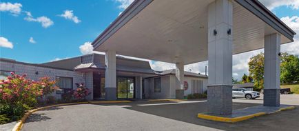 Quality Inn & Conference Centre Exterior