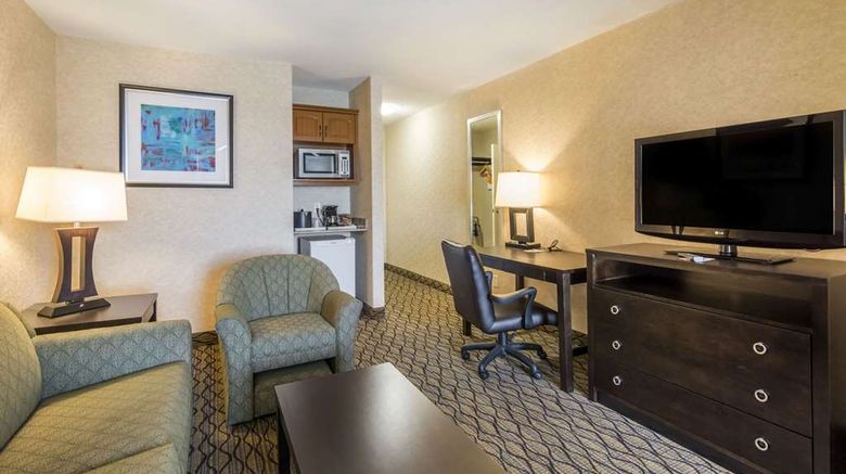 <b>Clarion Hotel & Conference Ctr Room</b>. Images powered by <a href="https://iceportal.shijigroup.com/" title="IcePortal" target="_blank">IcePortal</a>.