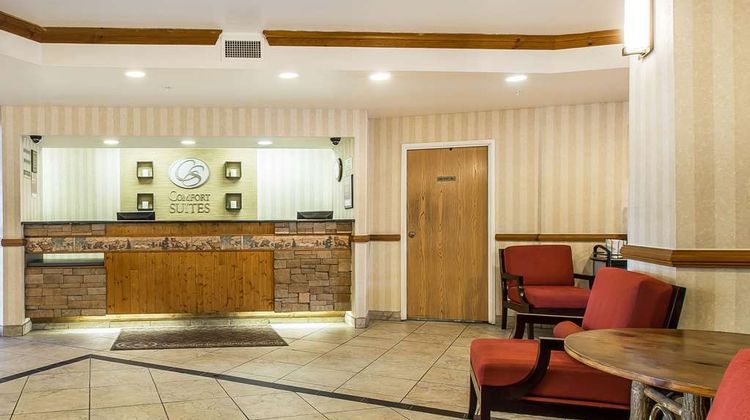 Comfort Suites Summit County Lobby
