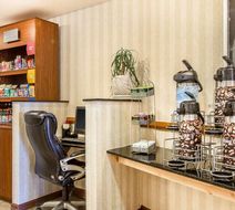 Comfort Suites Summit County Lobby