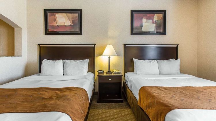 Comfort Suites Summit County Suite