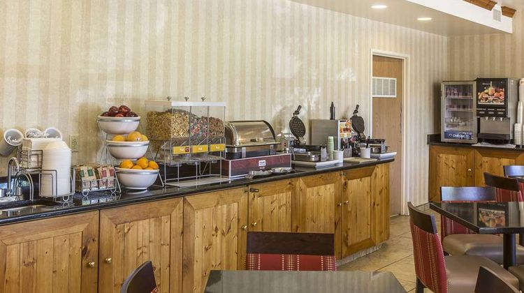Comfort Suites Summit County Restaurant
