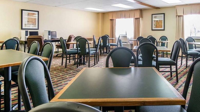 <b>Quality Inn Colorado Springs Airport Restaurant</b>. Images powered by <a href="https://iceportal.shijigroup.com/" title="IcePortal" target="_blank">IcePortal</a>.