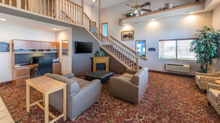 Quality Inn Burlington Lobby