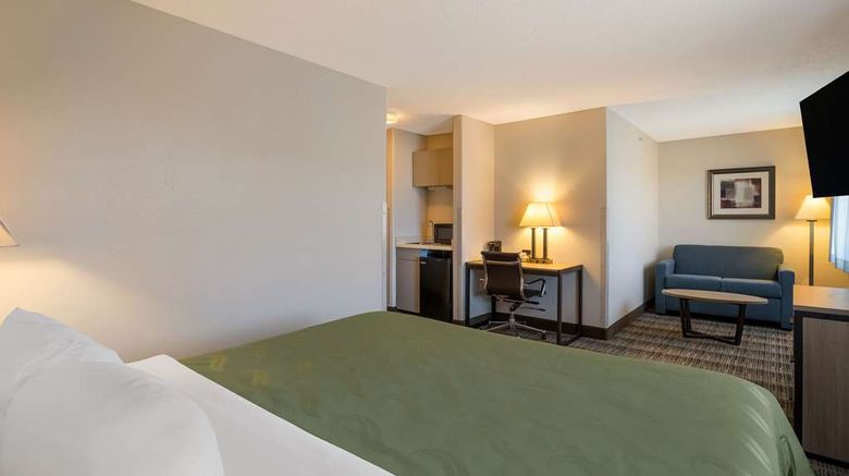 <b>Quality Inn Brighton Suite</b>. Images powered by <a href="https://iceportal.shijigroup.com/" title="IcePortal" target="_blank">IcePortal</a>.