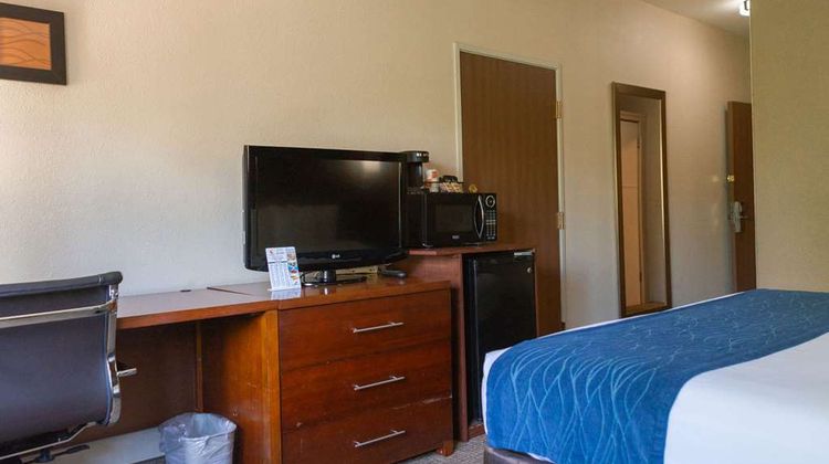 Comfort Inn North Room
