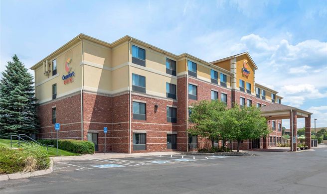 Comfort Suites Highlands Ranch Exterior