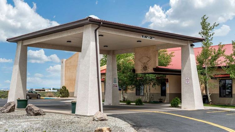 Comfort Inn & Suites Exterior