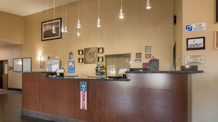 Comfort Inn & Suites Lobby