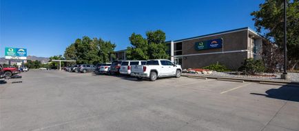 Quality Inn & Suites Exterior