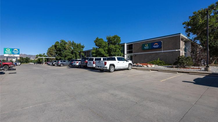 Quality Inn & Suites Exterior